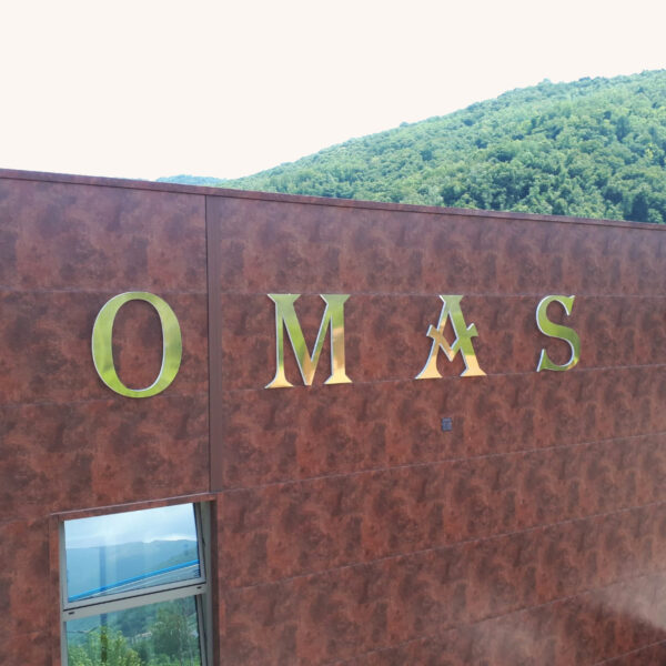 Insegna lettere singole Omas